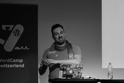 Foto by Claudio Schwarz @purzelbaum